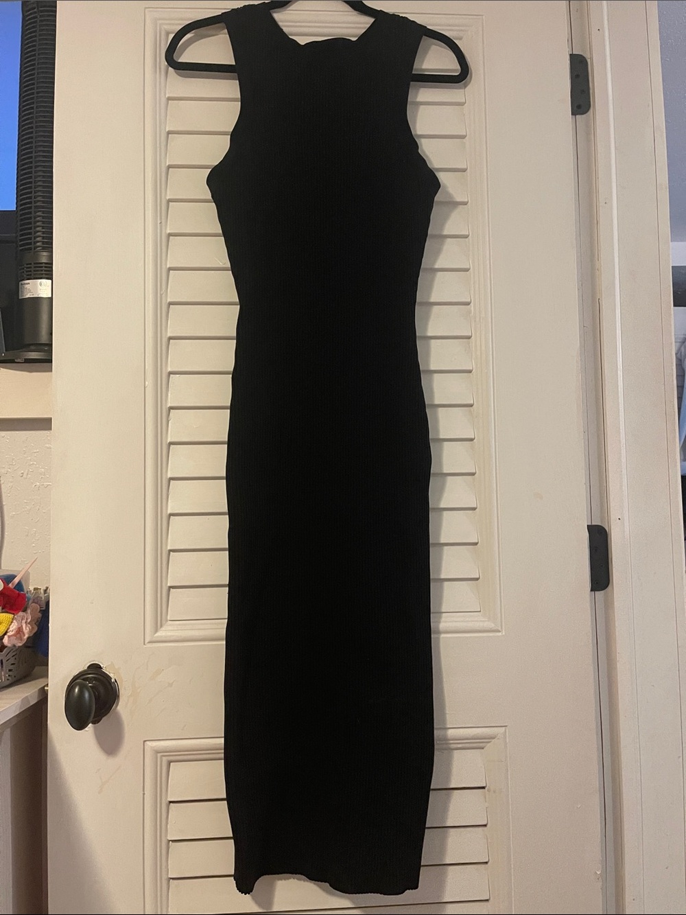 Forever 21 Sleeveless Black Ribbed Midi Dress - Classic Bodycon Style